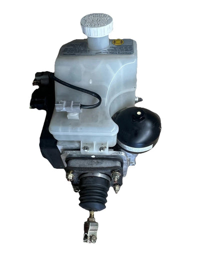 2001-2002  Mitsubishi Montero ABS Pump Brake Booster Master Cylinder MR407202 Generic - 0