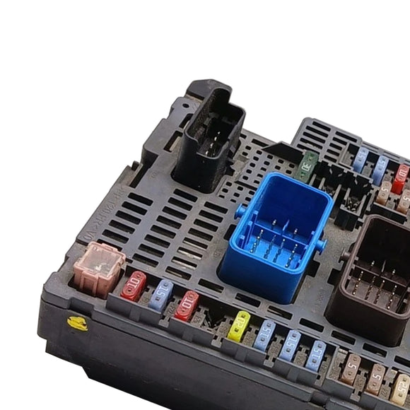 BSM Fuse Box 9674922080 BSM-Z04-00 For Citroën DS5 11-15 Peugeot 508 2010-