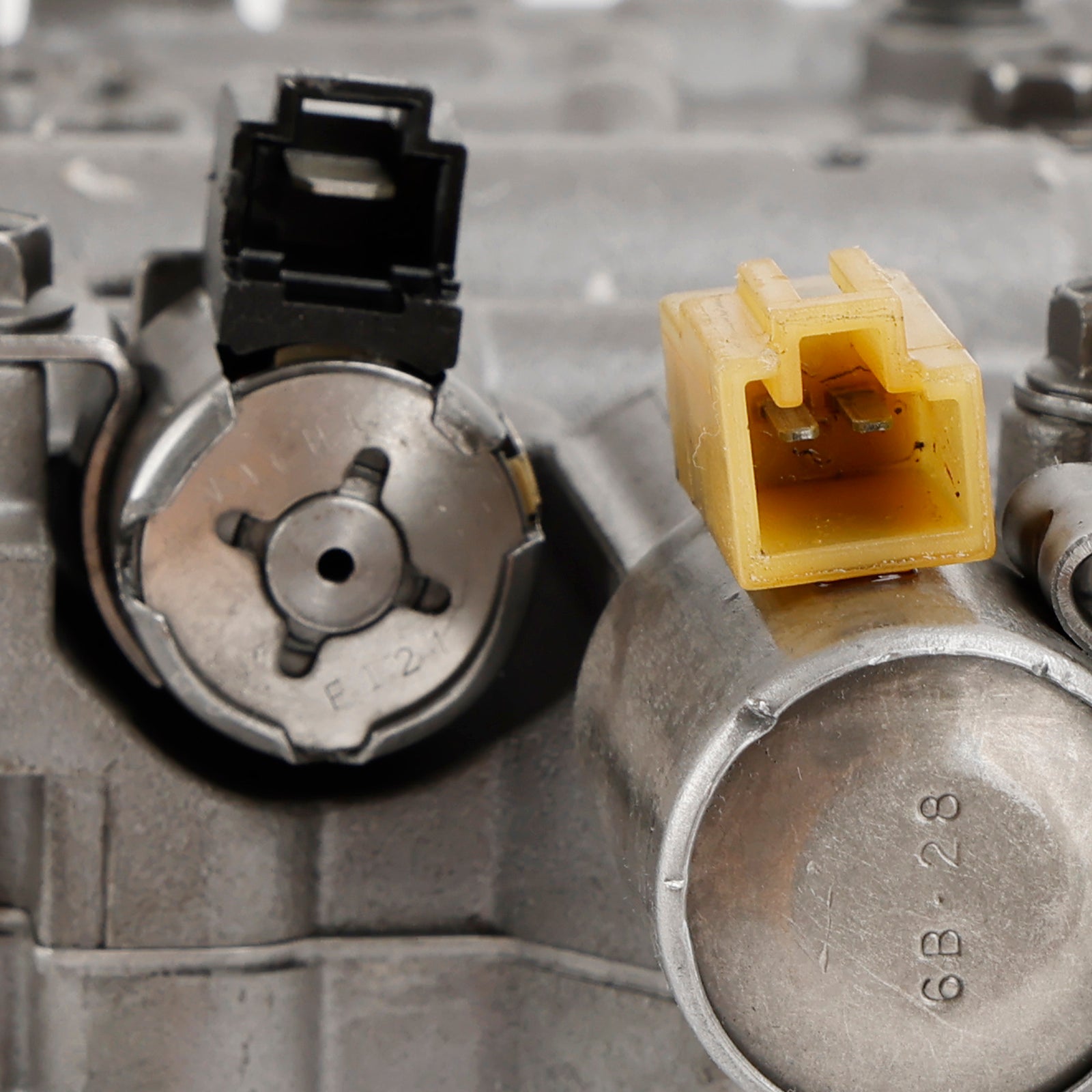 Supercarpart 2000-2003 Toyota RAV4 2.0L U140 U240 U241 Transmission Valve Body Generic